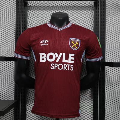 Player West Ham United Claret
