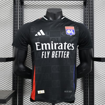 Player Lyon away